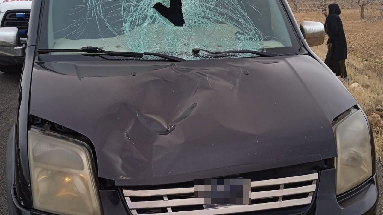 Şanlıurfa'da Trafik Kazası: 15 Yaşındaki Yaya Ağır Yaralandı