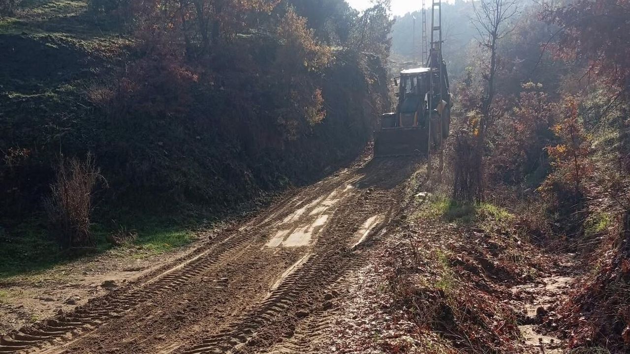 Sarıgöl'de Ova Yolları Yenileniyor