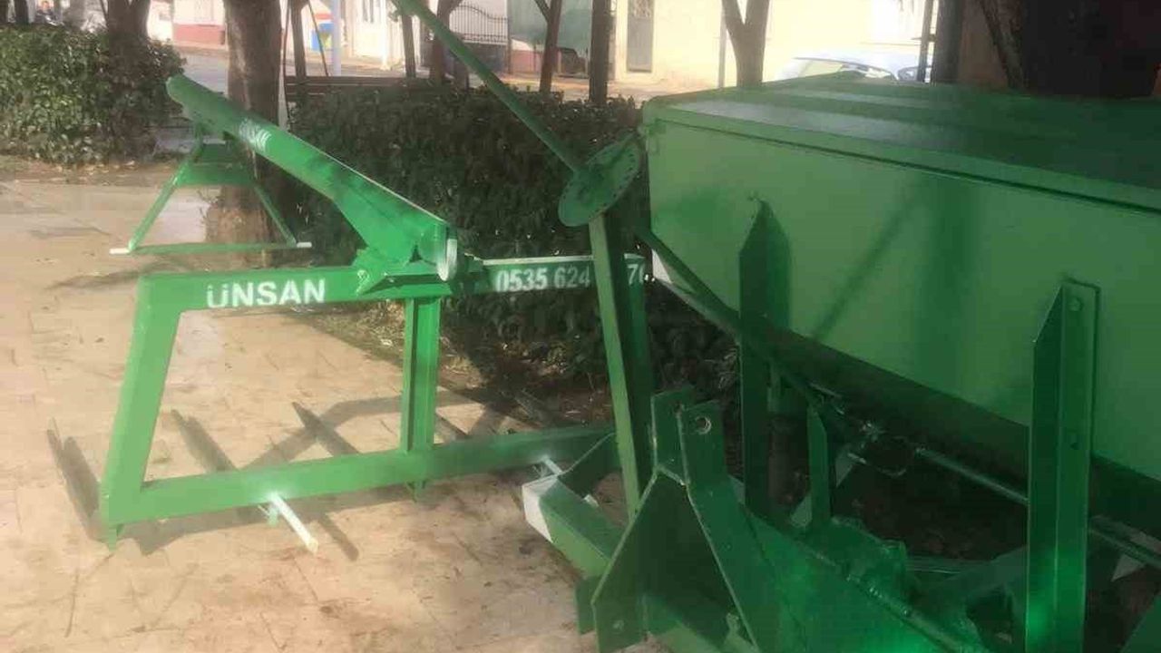 Sarıgöl Ziraat Odası'ndan Çiftçilere Ekipman Desteği