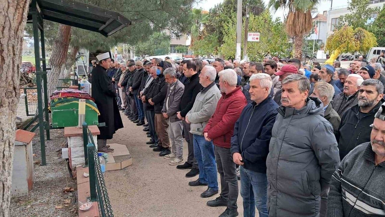 Savcı Halil Çakır'ın Büyükannesi Hayatını Kaybetti