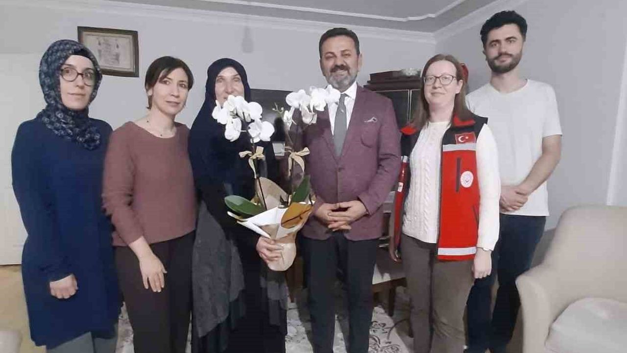 Şehit Annelerine Anlamlı Hediye