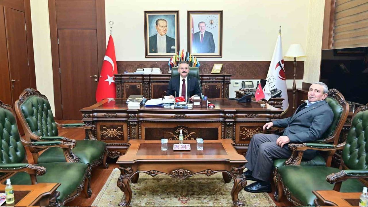 Şehit Babasından Anlamlı Ziyaret