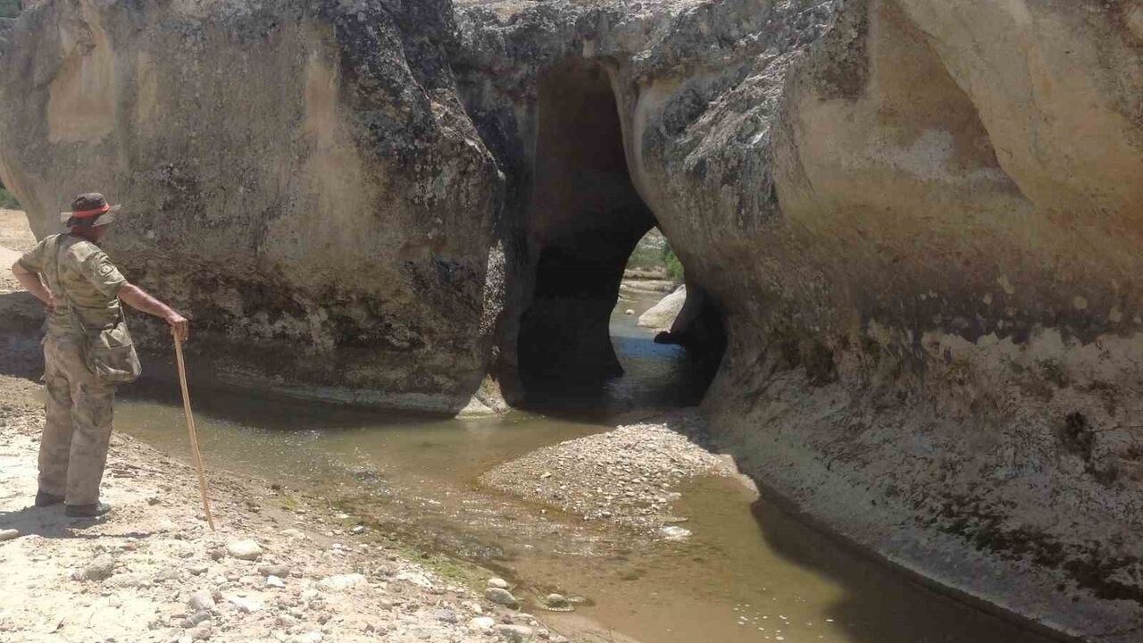 Selendi'de Tarihi Delikli Bent: Turizm İçin Yeni Bir Potansiyel