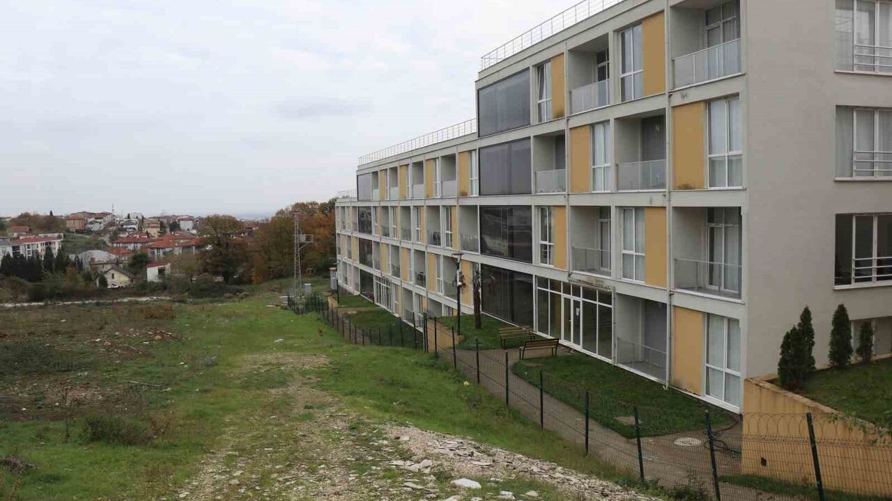 Serdivan'daki Yurt Tartışması: Öğrenciler ve Yatırımcılar Mağdur Oldu