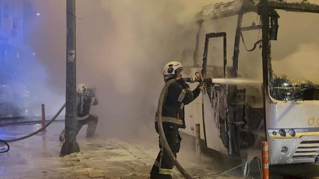 Servis Şoförünün Dikkati Yangını Önledi