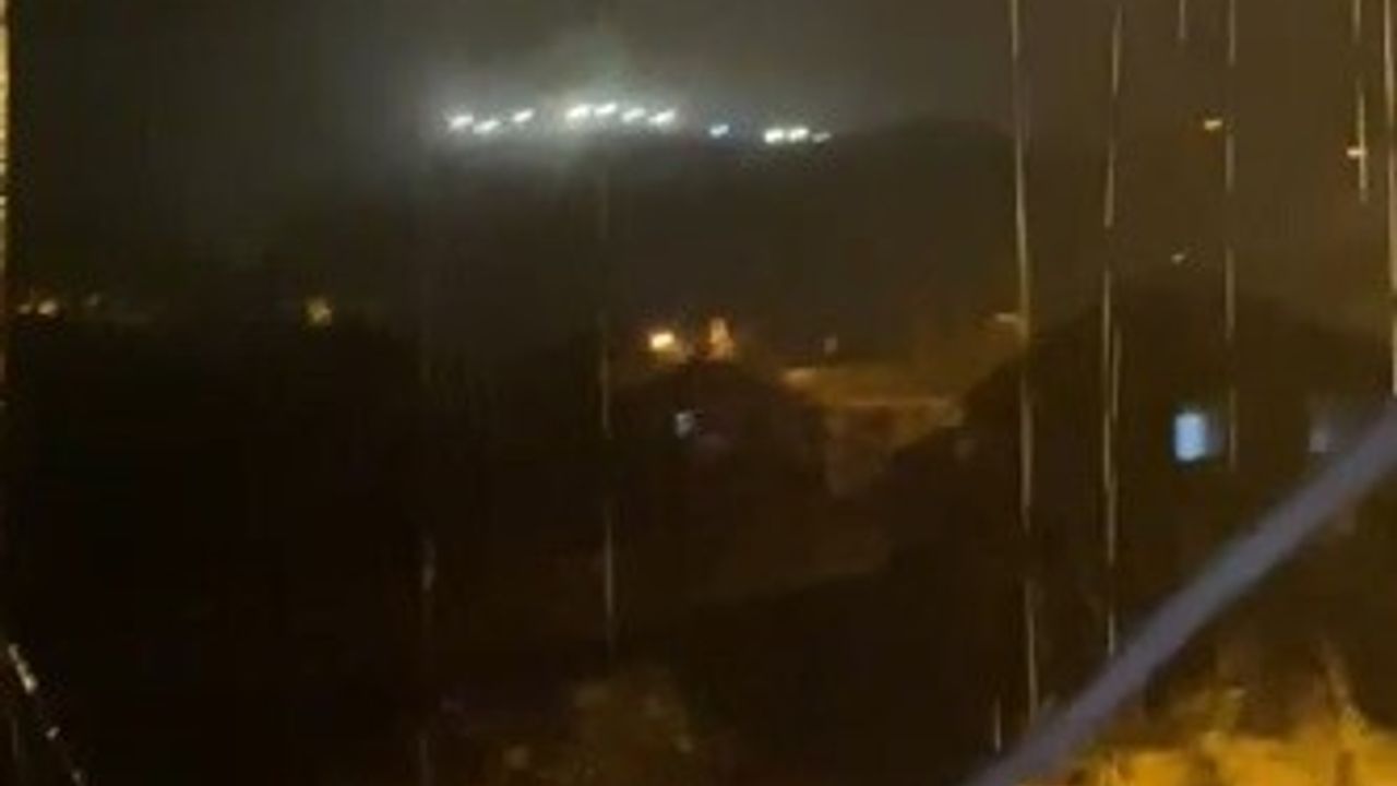 Şiddetli Yağmur ve Fırtına Tunceli'yi Vurdu