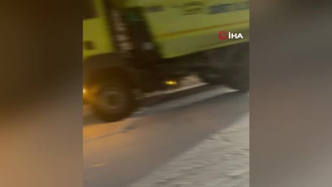 Siirt'te Kar Küreme Aracı ile Otomobil Çarpıştı: 1 Ölü, 4 Yaralı