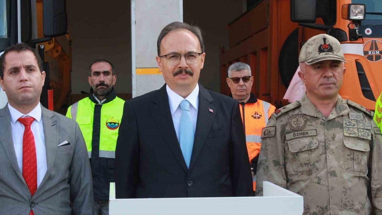 Siirt'te Kış Hazırlıkları Tamamlandı: Ekipler Teyakkuzda