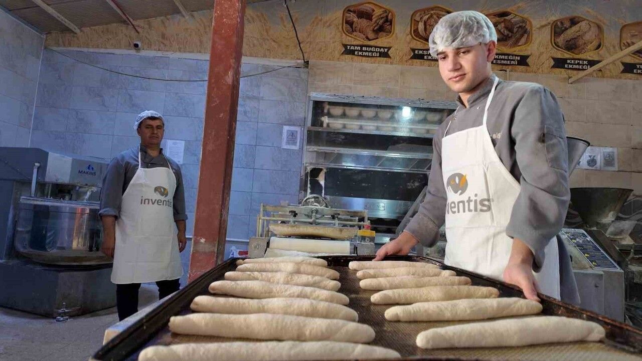 Siirt'teki Okul, Yıllık 2 Milyon Lira Ciro ile Ekmeği Üretiyor