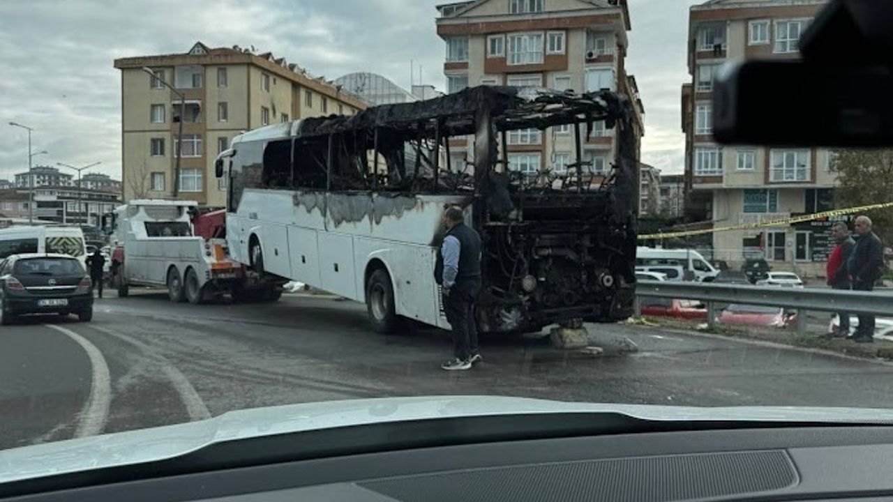 Silivri'deki İşçi Servisinde Yangın