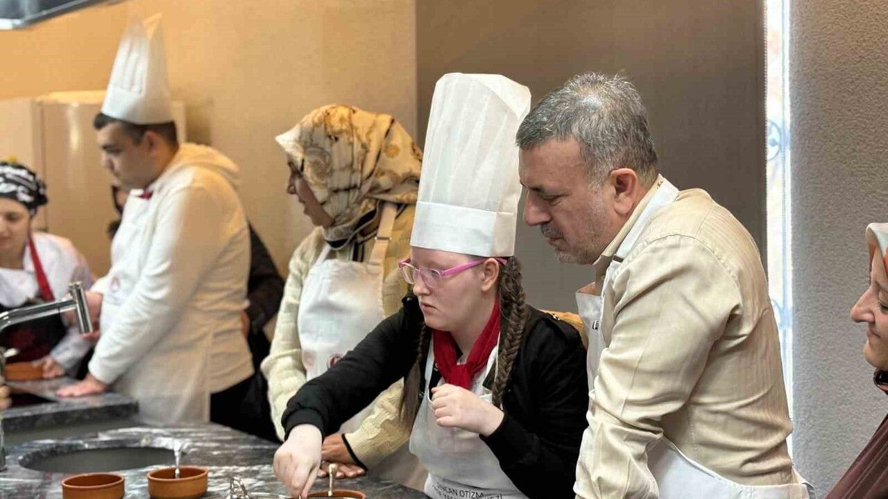 Sincan'da Otizmli Bireylerle Aşure Etkinliği