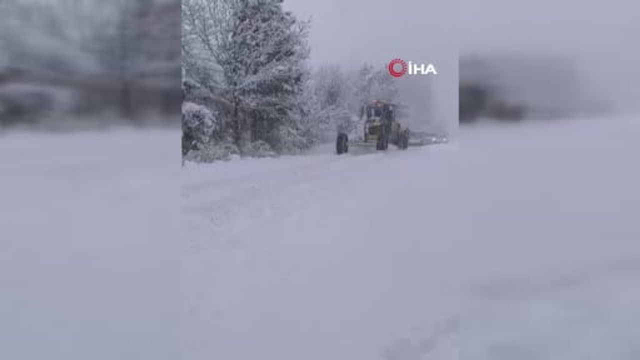 Sinop'ta Kar Yağışı Nedeniyle 34 Köy Yolu Kapandı