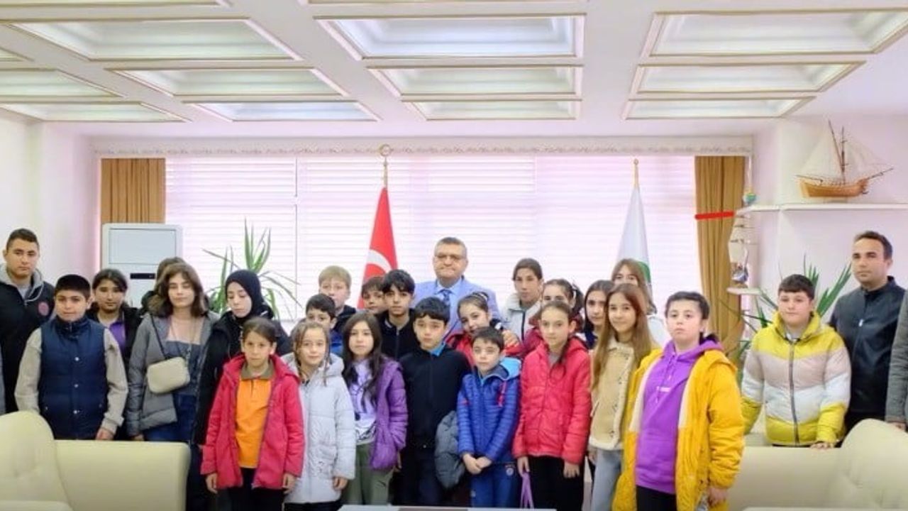 Sinop'ta Öğrenciler Tarihi Mekânları Keşfediyor