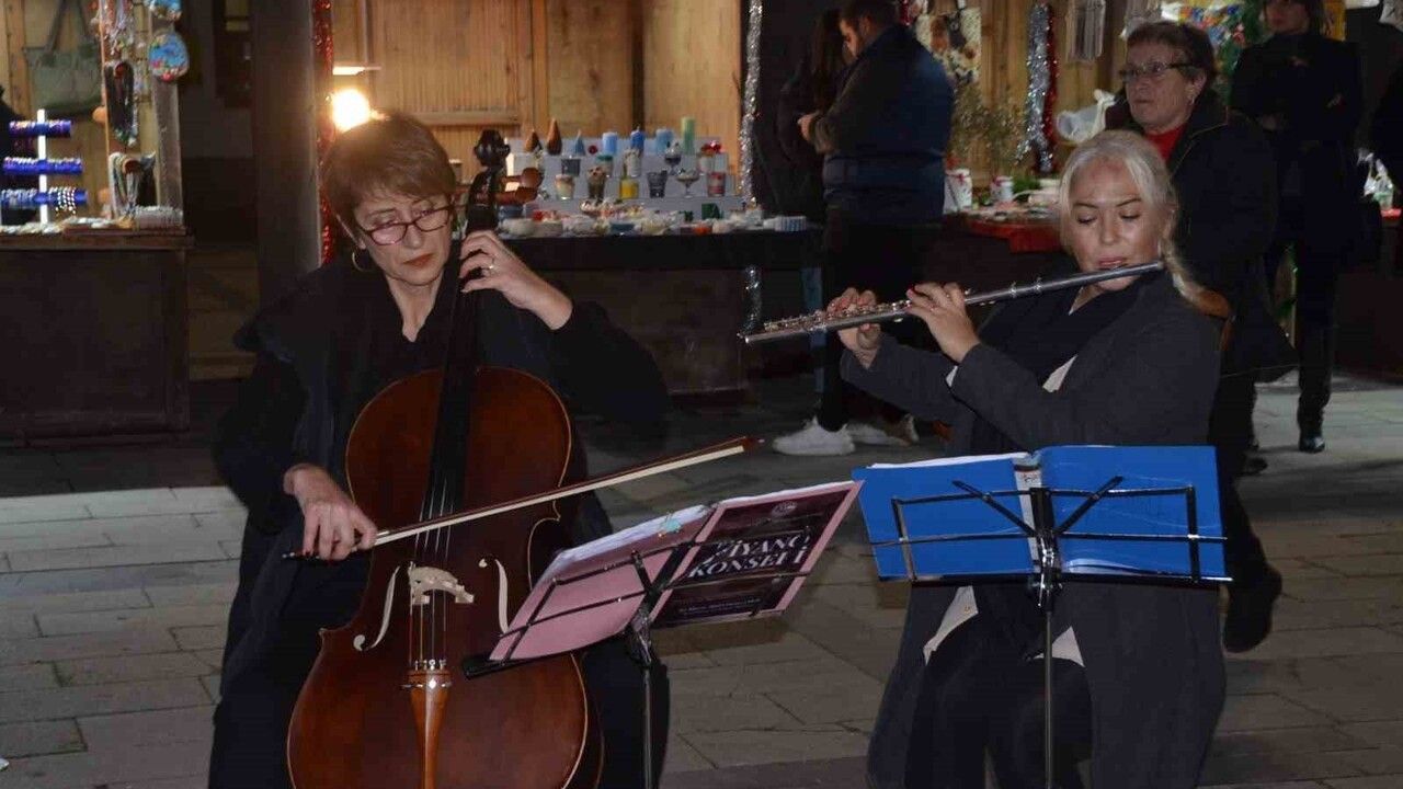 Sinop’ta Yılbaşı Pazarı Açıldı