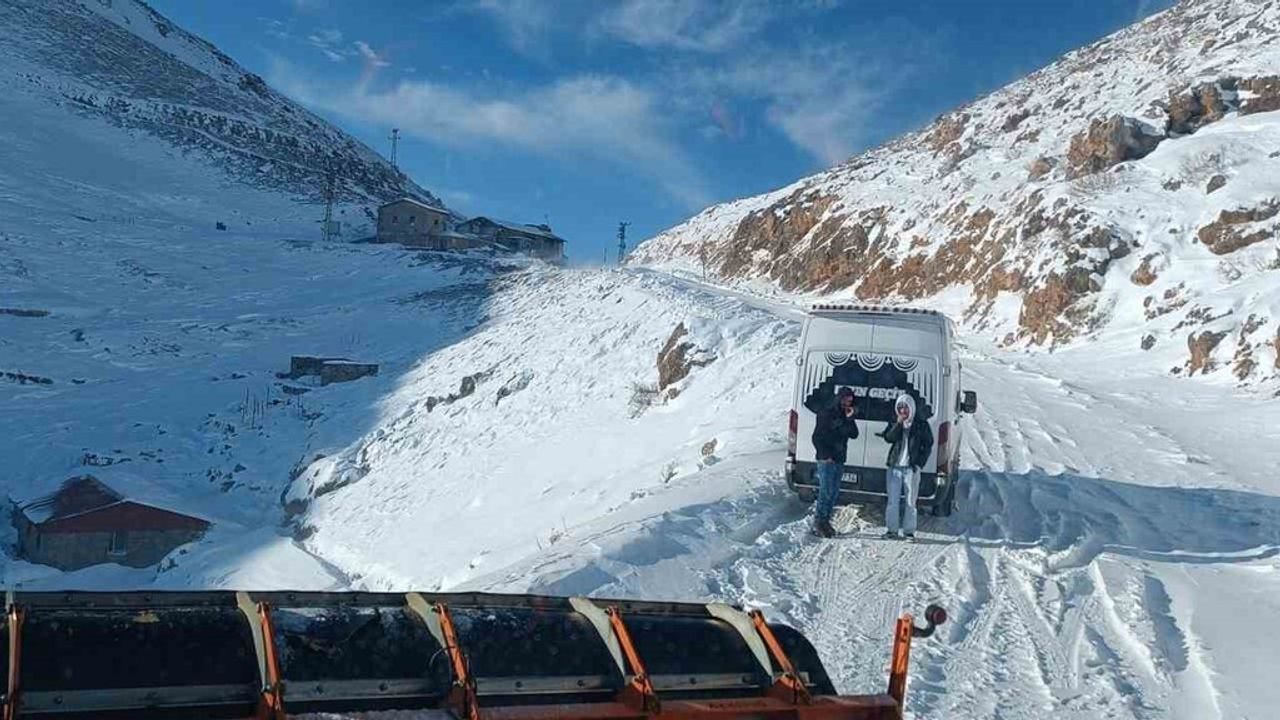 Şırnak’ta 12 Kişi Kar Madeni Çalışmalarıyla Kurtarıldı