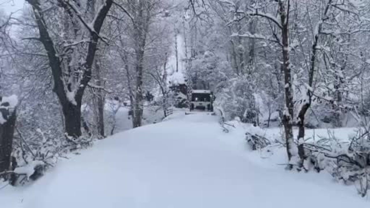Şırnak'ta Kar Yağışı Nedeniyle Yollar Kapandı