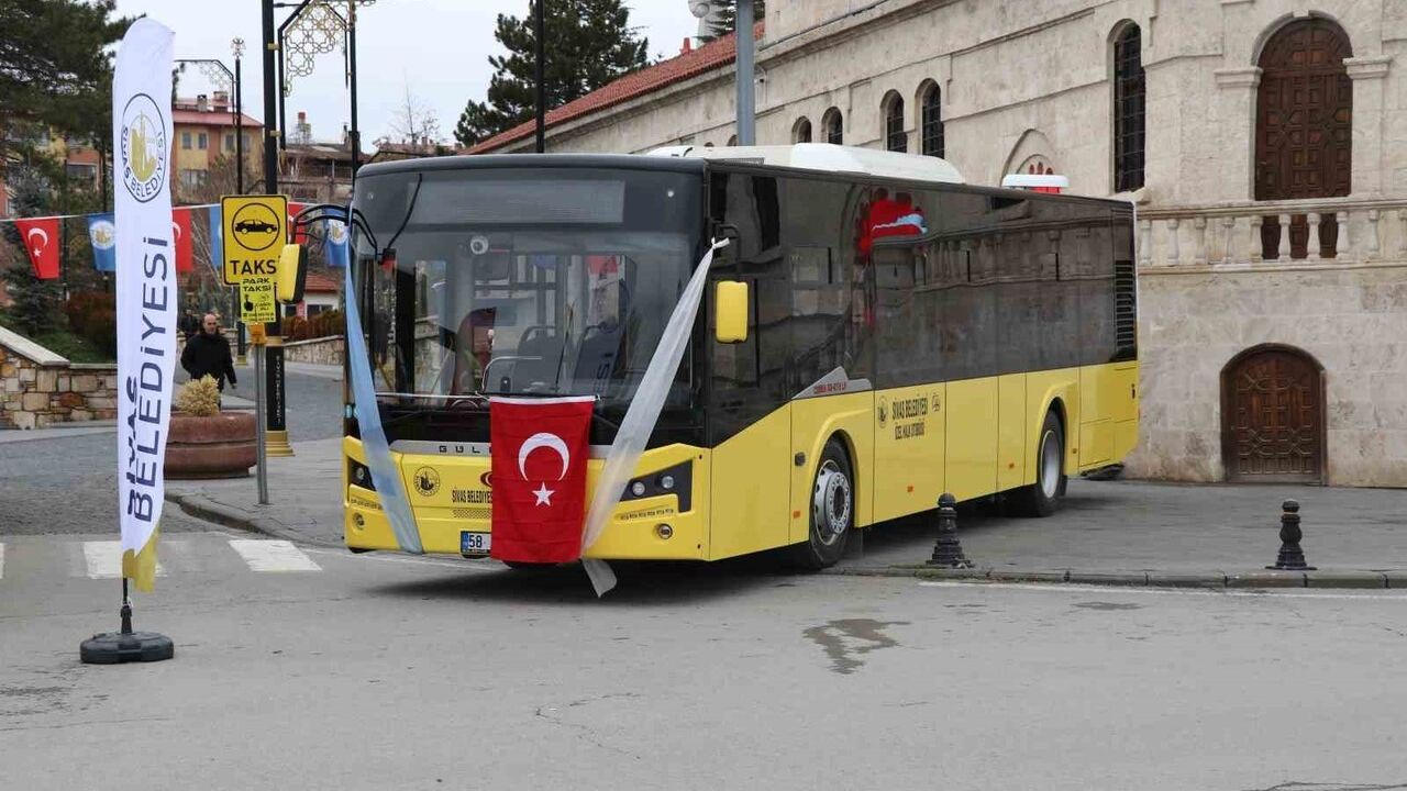 Sivas’ın Ulaşım Altyapısına Yeni Katkı: 2 Yeni Otobüs