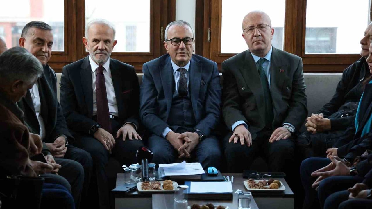 Sivas, İstiklal Madalyası Talep Ediyor