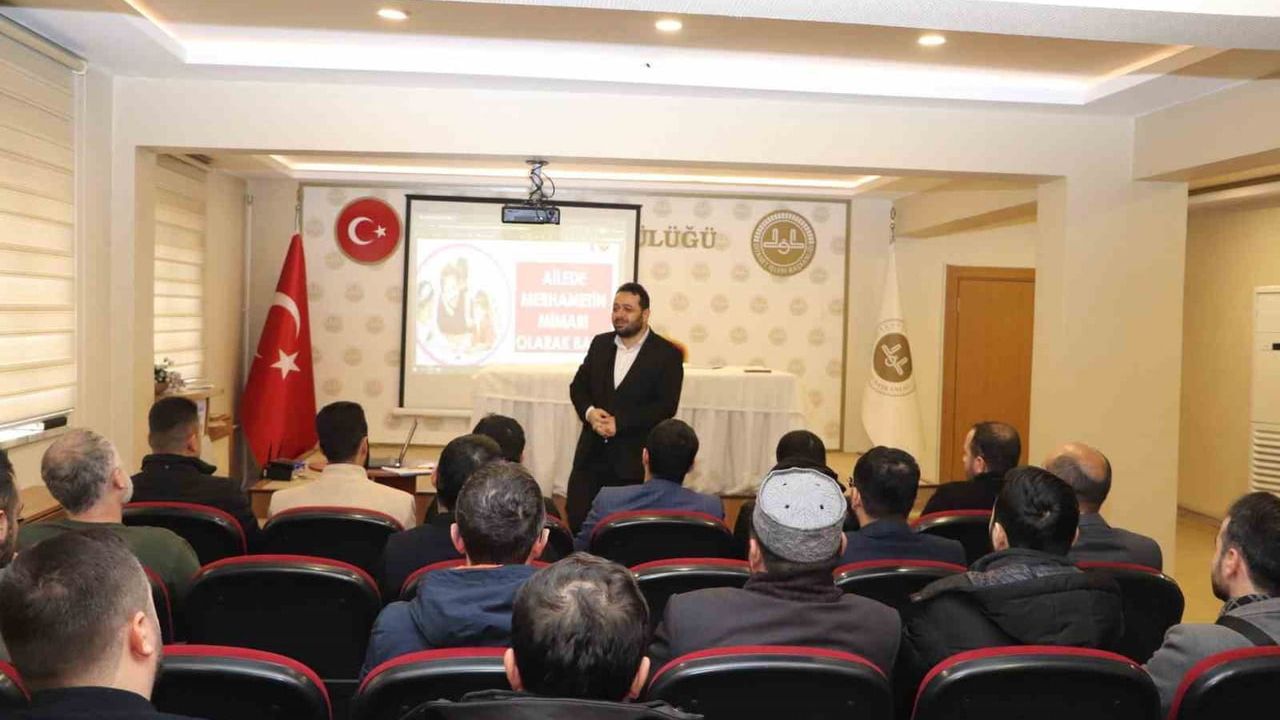 Sivas’ta Baba Okulu Semineri Başladı
