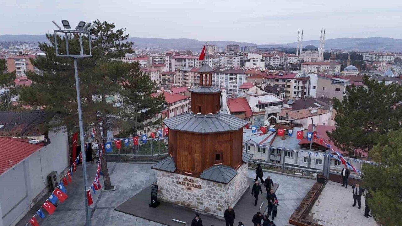 Sivas'ta Tarihi Saat Kulesi Yeniden Hayat Buldu