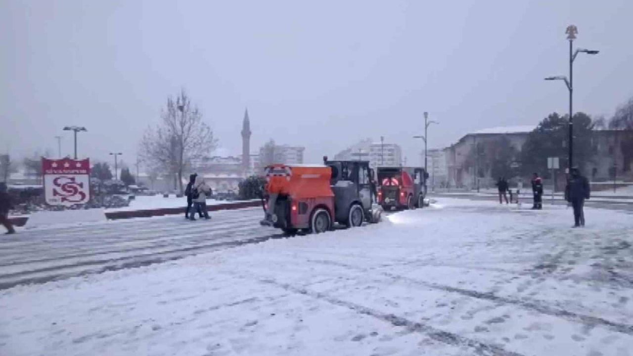 Sivas'ta Yoğun Kar Yağışı ve Sarı Kod Uyarısı
