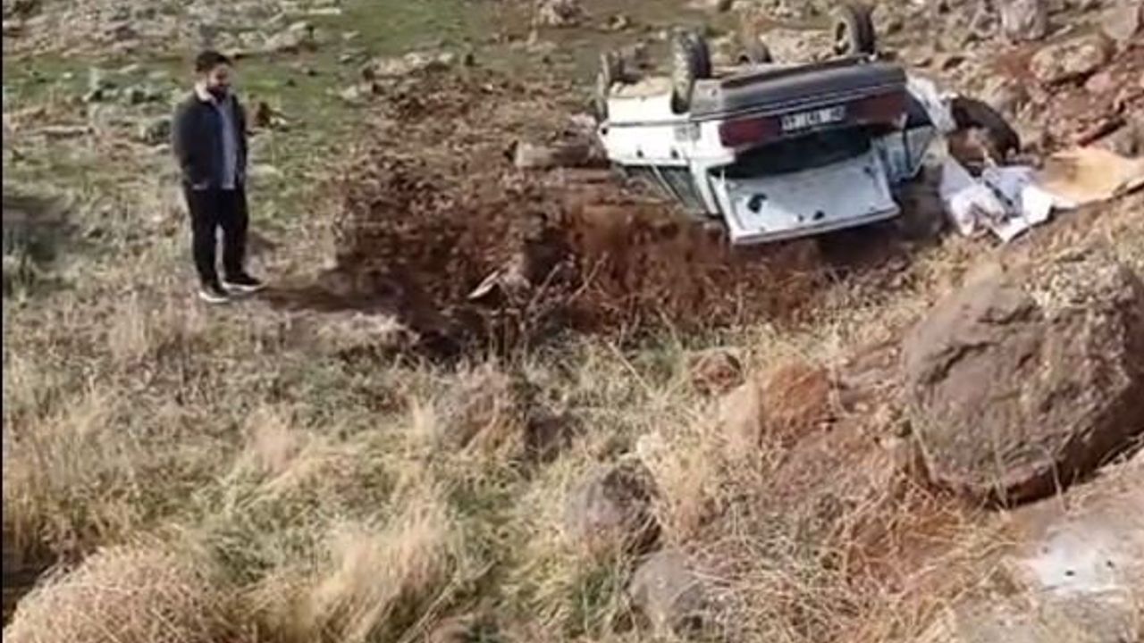 Siverek'te Otomobil Köprüden Düştü, Sürücü Yaralı