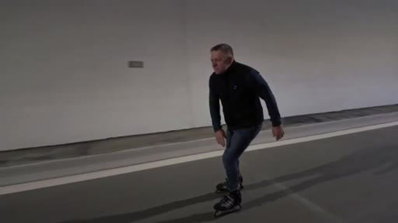 Slovakya Başbakanı Fico, Yeni Tüneli Paten Kayarak Geçti