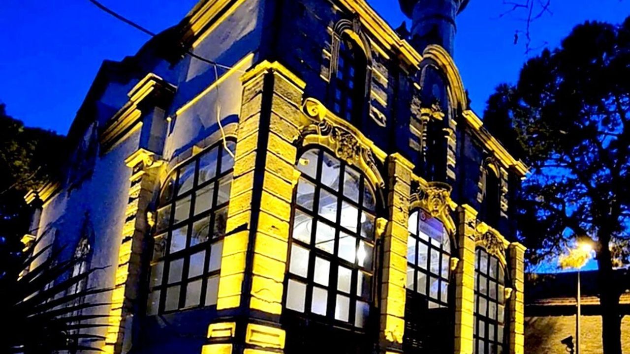 Söke'deki 130 Yıllık Hacı Ziya Bey Camii'nin Dış Aydınlatma Çalışması Tamamlandı