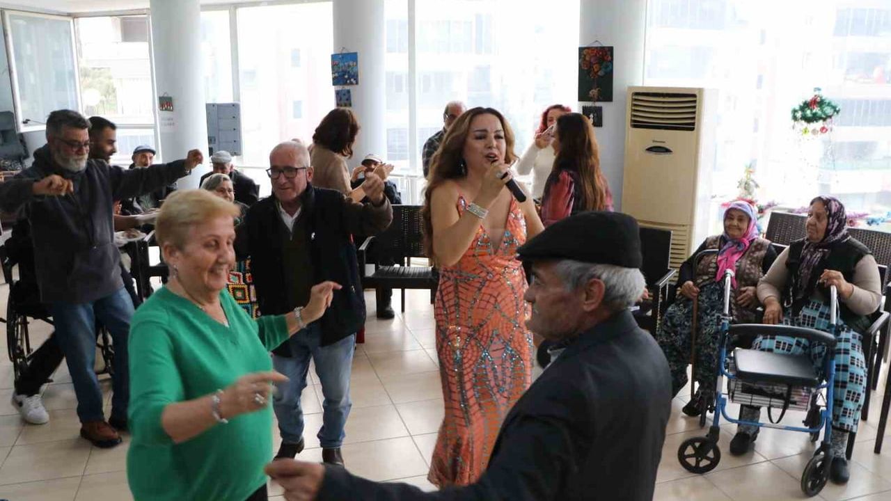 Söke Huzur Evi'nde Erken Yılbaşı Kutlaması