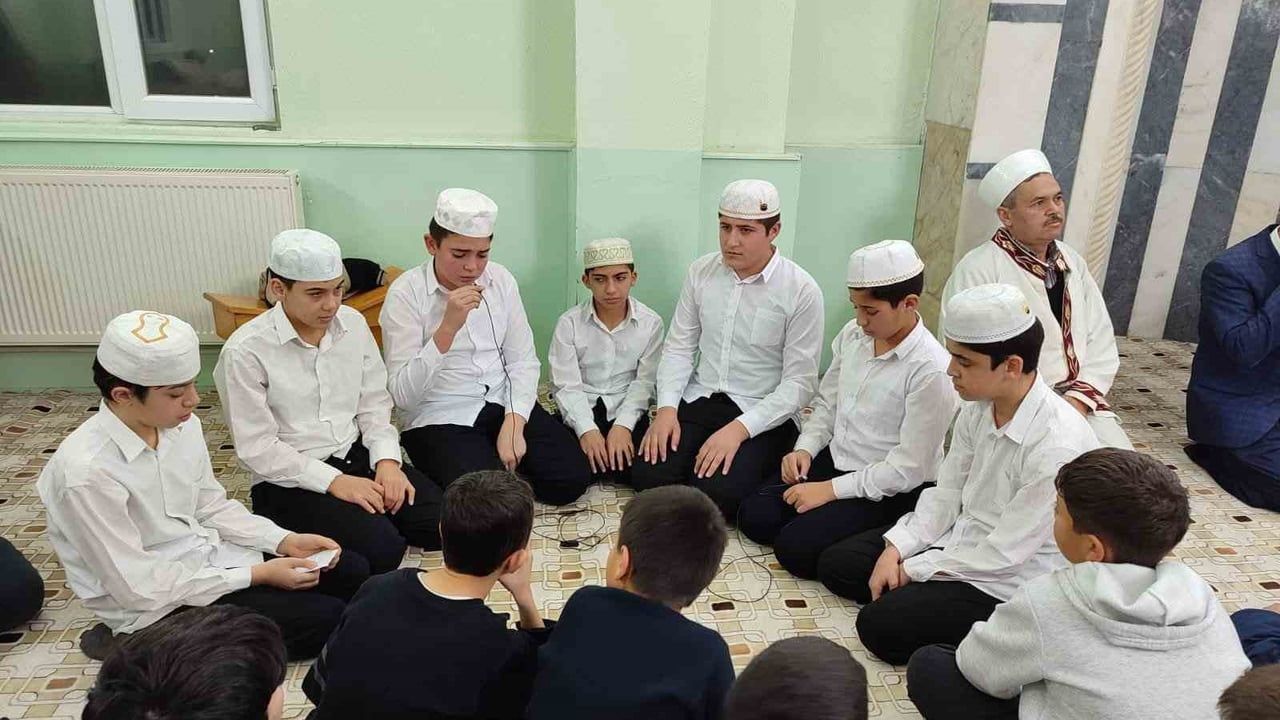 Şuhut’ta ‘Camiler Çiçek Açtı’ Etkinliği