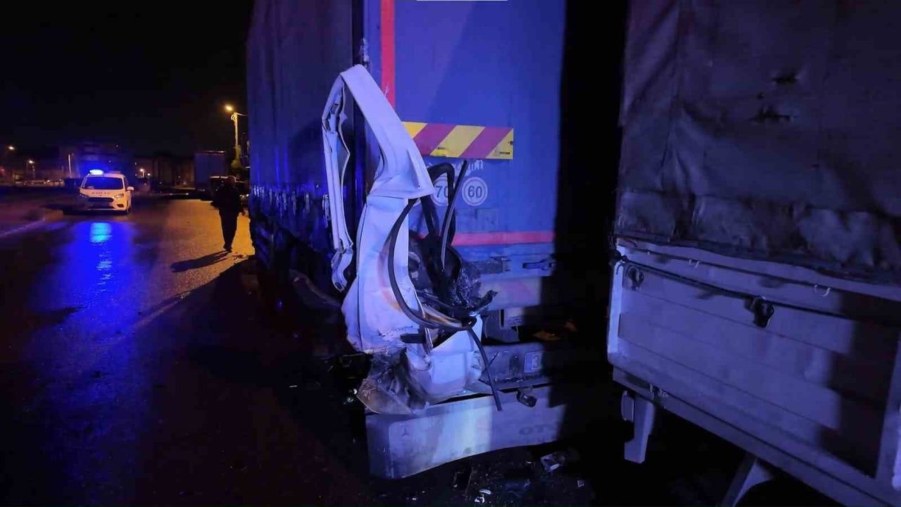 Sultanbeyli'de Alkollü Sürücü Trafik Kazası Yaptı: 4 Yaralı