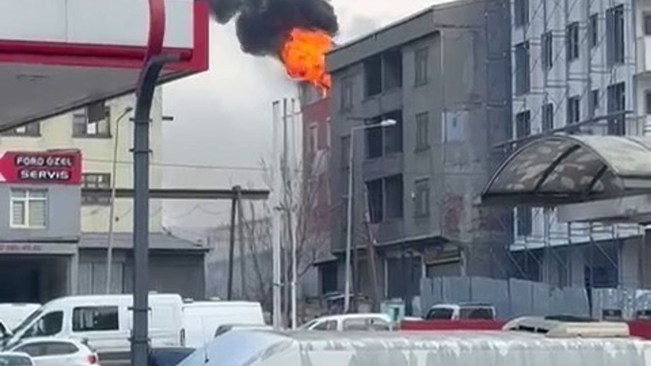 Sultangazi Cebeci Mahallesi'nde Yangın Paniği