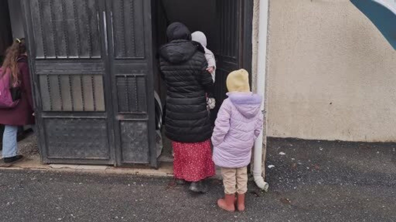 Sultangazi'de Gönül Köprüsü İhtiyaç Sahiplerine Destek Oluyor