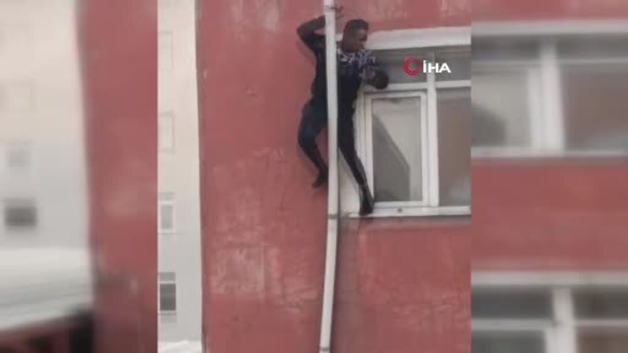 Sultangazi'de Yangın Anları Kamerada