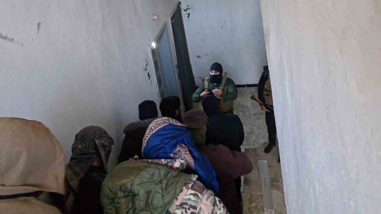 Suriye'de DEAŞ Operasyonu: 5 Gözaltı