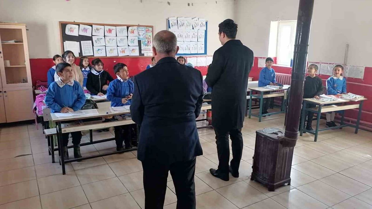 Susuz Kaymakamı Tutal, Eğitim Ziyaretlerine Devam Ediyor