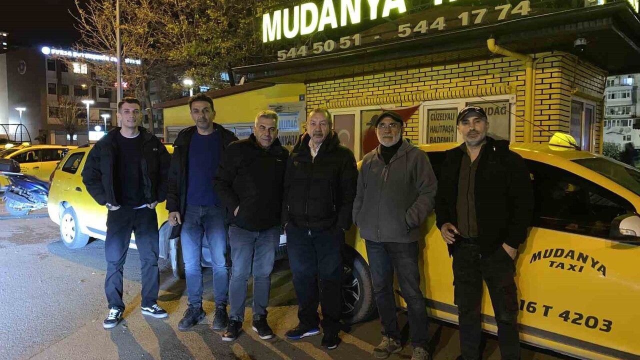 Taksicilerden Berduş İçin Anlamlı Vefa