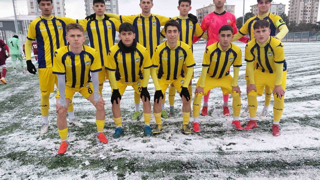 Talas Belediyespor U-19, Hatayspor'a 3-0 Yenildi