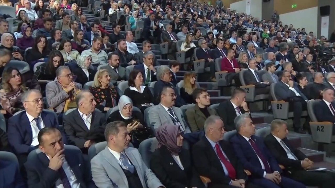 Tarım ve Orman Bakanı Yumaklı'dan Gelecek Kuşaklara Daha İyi Bir Dünya Vurgusu