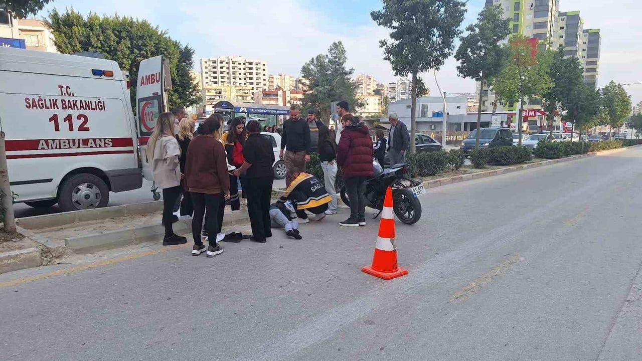 Tarsus'ta Trafik Kazası: 3 Yaralı
