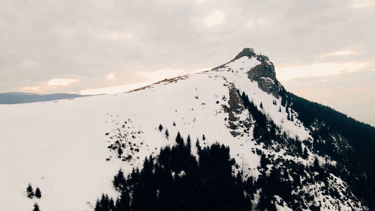 Taşlıoba Yaylası Karla Büyülüyor