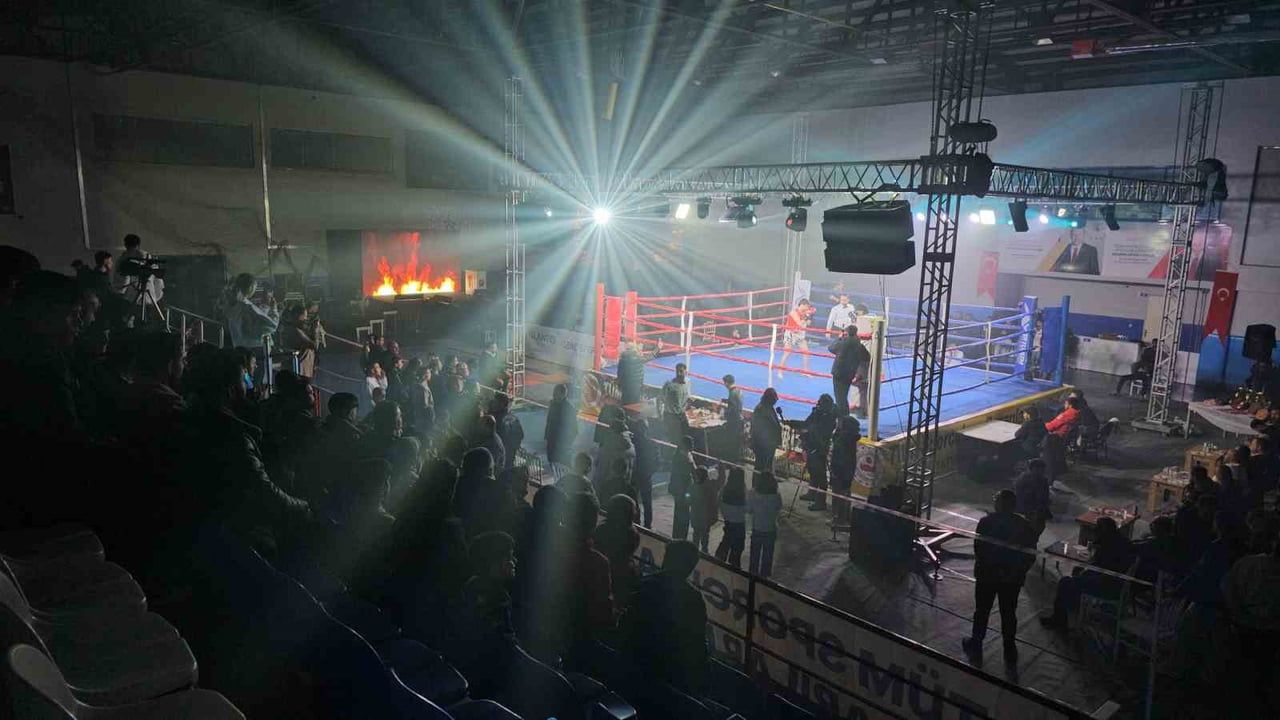 Tatvan’da Uluslararası Muaythai Şampiyonası Yapıldı