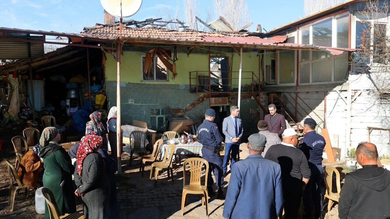 Tavas Belediye Başkanı Tatık, Yangınzedeleri Yalnız Bırakmadı
