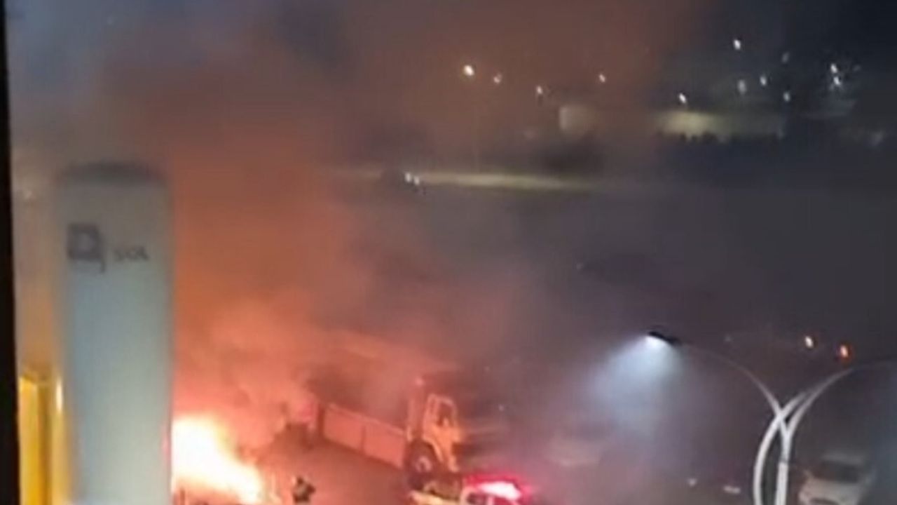 Tekirdağ'da Hastane Bahçesindeki Yangın Kontrol Altına Alındı