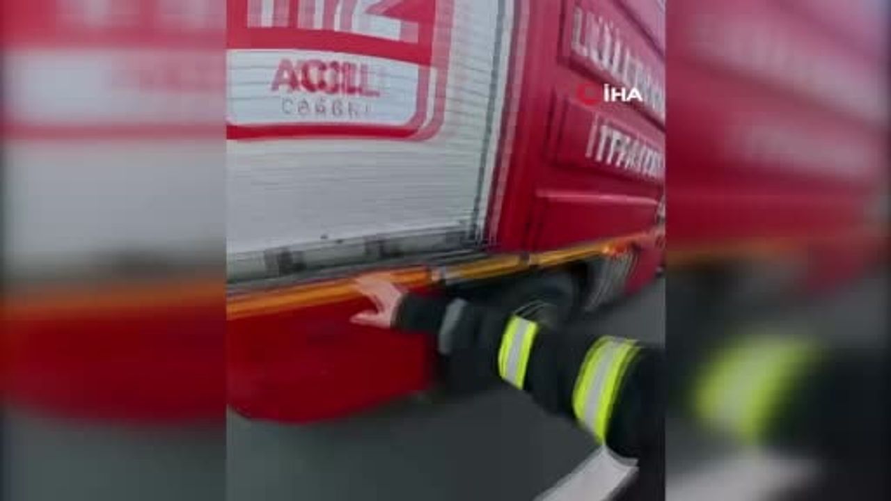 Tekirdağ-Kırklareli Sınırında Araç Yangını Kontrol Altına Alındı