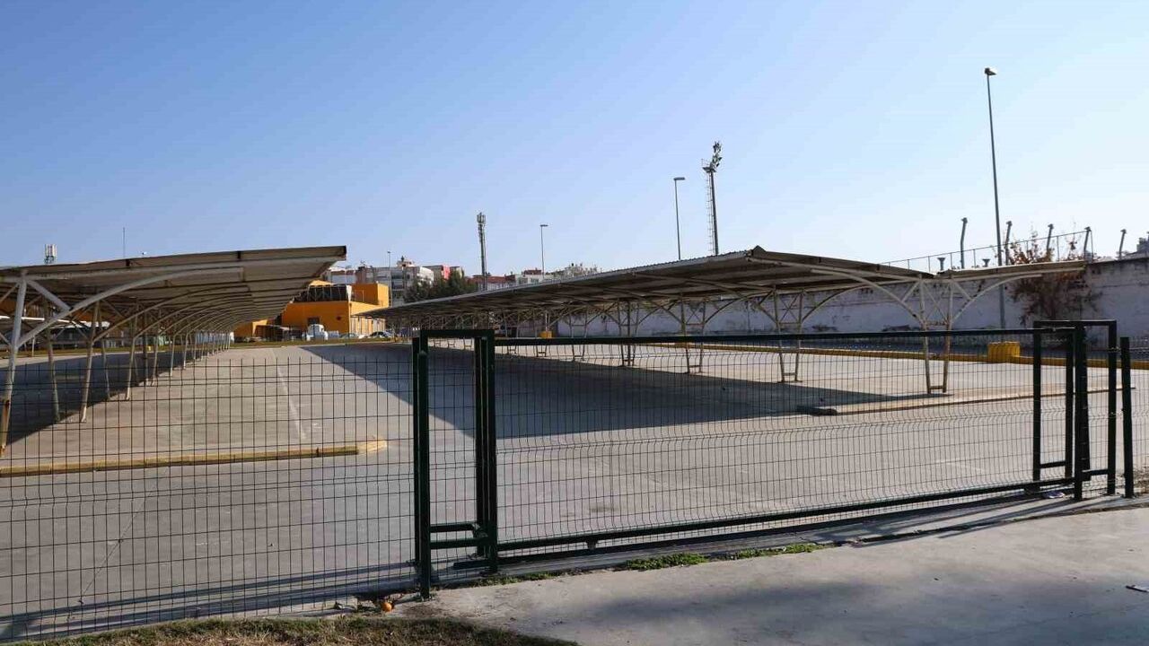 Tesco Kipa Otoparkı Kapatıldı: Aydın'daki Sorunlar Artıyor