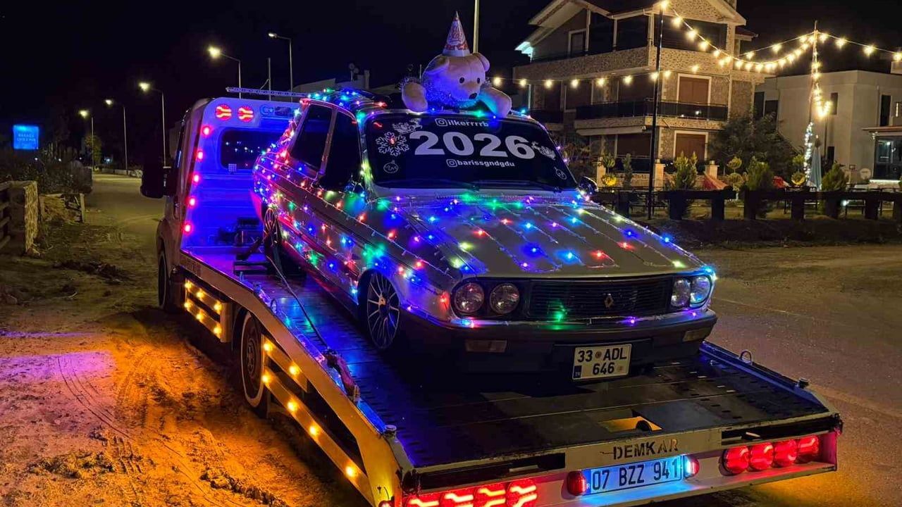 Toros Modifiye Tutkunları LED Işıklarla Şehri Aydınlattı