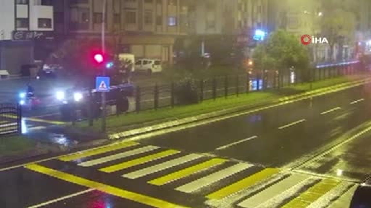 Trabzon'da Çalıntı Araçla Motosikletliye Çarpan Sürücü Yakalandı