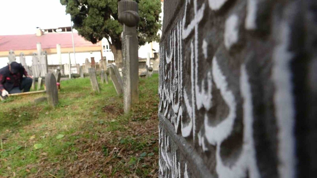 Trabzon'da Tarihi Mezar Taşları Kayıt Altına Alınıyor