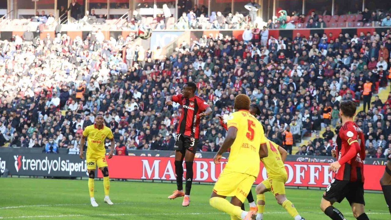 Trendyol Süper Lig'de Gaziantep FK ile Göztepe Golsüz Beraberlik Aldı